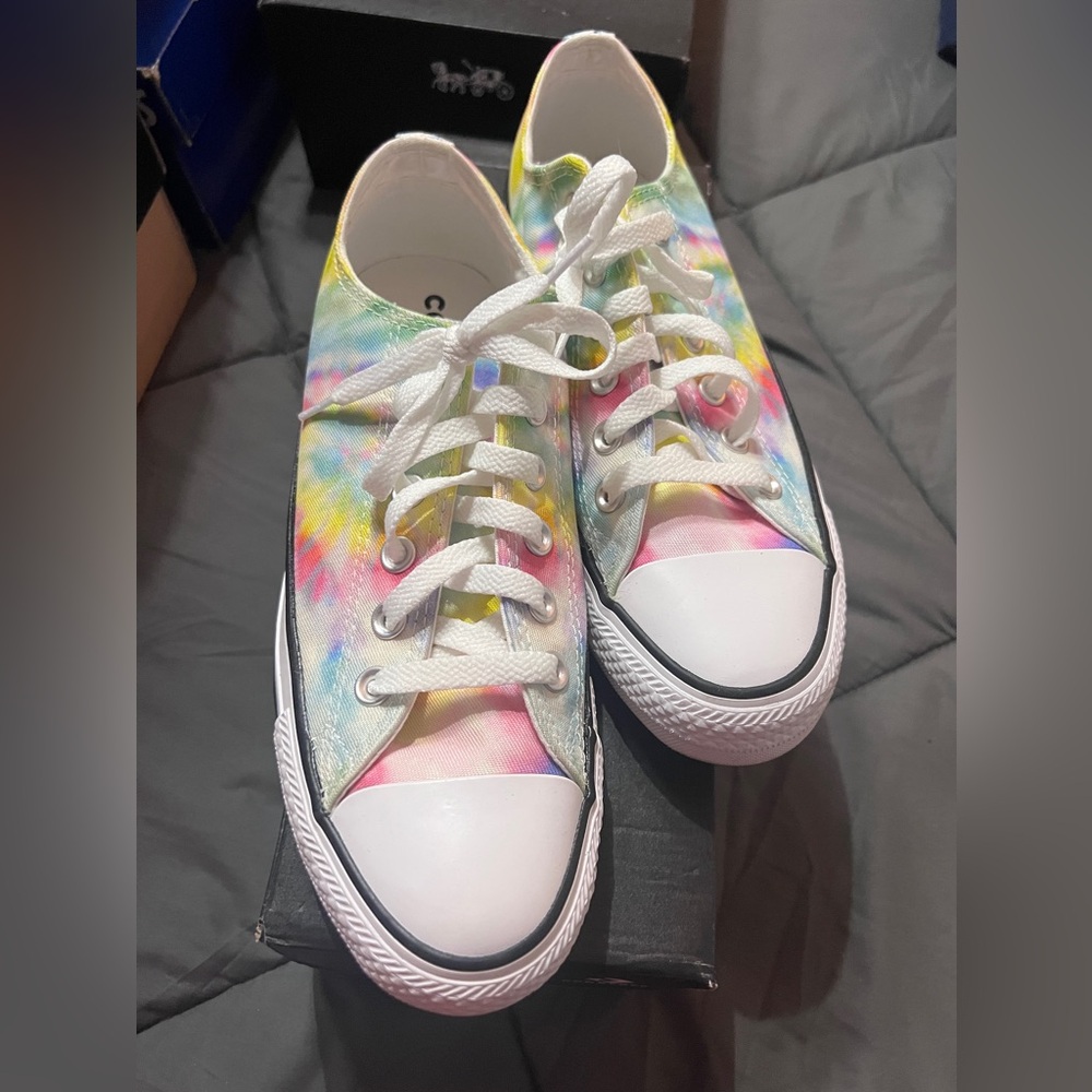 Watercolor converse